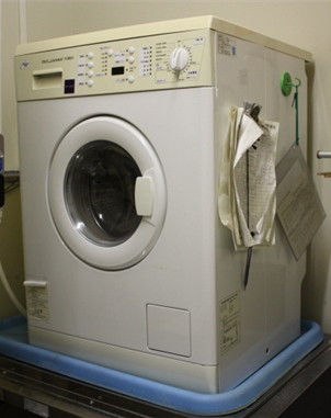 図7. 熱水洗濯機