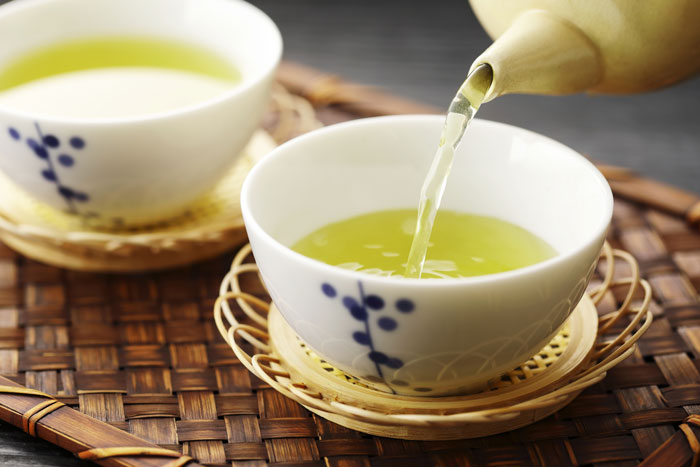 Vol 40 医師監修 緑茶が便秘解消をサポート 緑茶に含まれる成分を知ろう コラム 便秘解消 酸化マグネシウムe便秘薬 健栄製薬