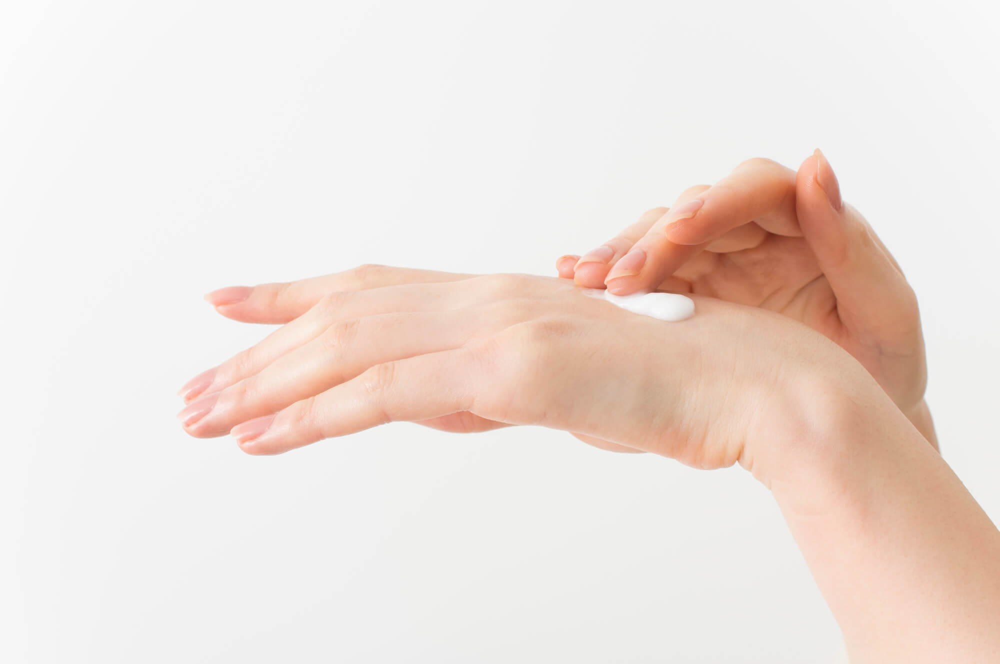 この荒れにはどっち ハチミツと白色ワセリン 乾燥肌 健栄生活