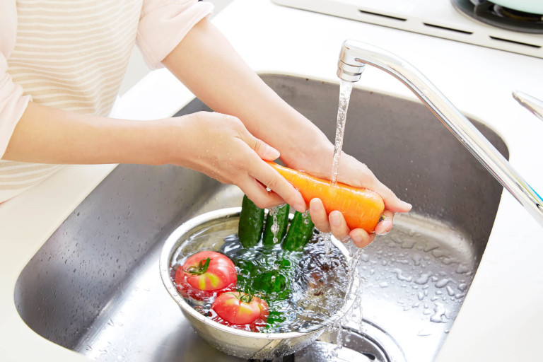 ヌルヌル汚れに効果的！排水口の掃除には重曹×お酢の力