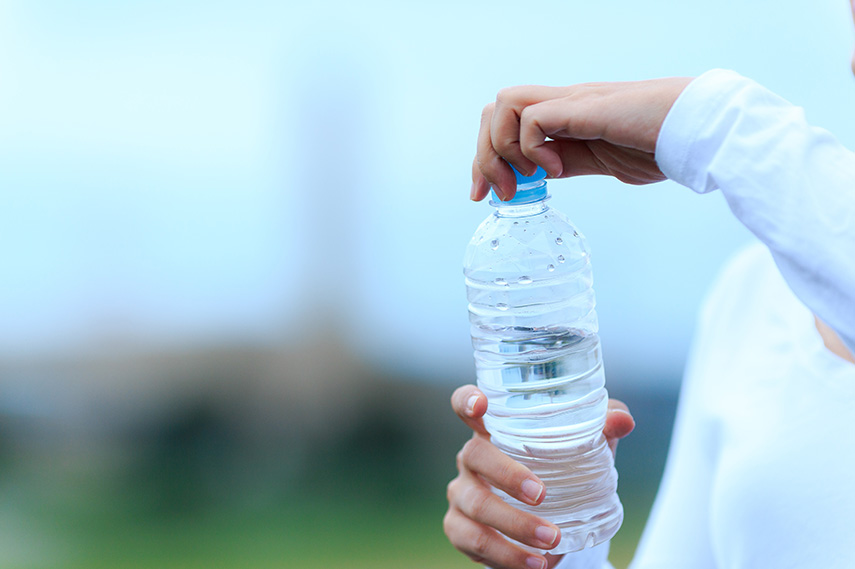 医師監修 ガサガサうろこ肌の原因と対策とは 乾燥肌の人が気を付けるべきポイント