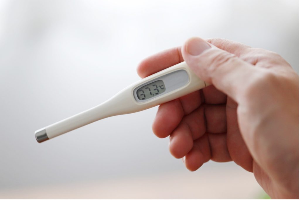 医師監修 微熱でもインフルエンザの可能性はある 予防の方法についても解説