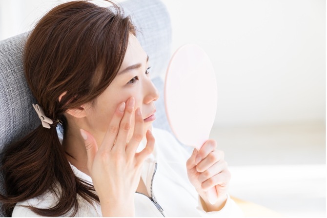 肌荒れの原因や治す方法は？種類や症状、おすすめの改善法を徹底解説