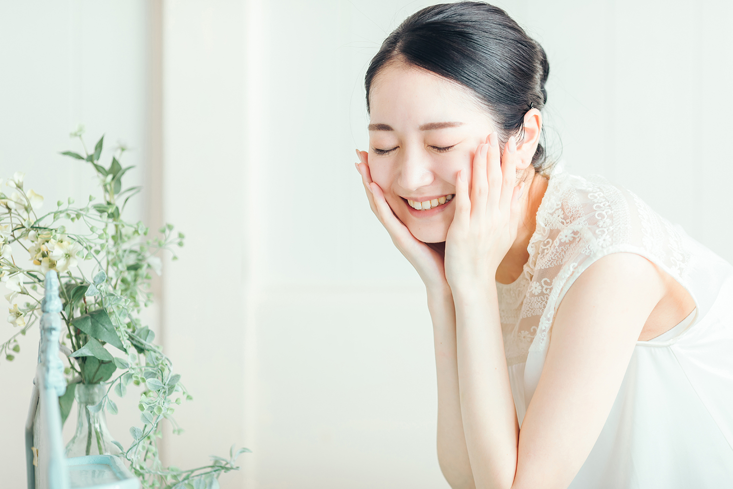 スキンケアは朝が重要！外部刺激から肌を守るケア方法やアイテムを紹介