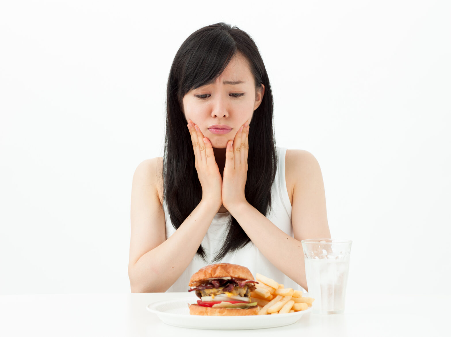 【医師監修】ダイエットで乾燥肌になる原因は？摂取すべき栄養素と食べ物を紹介