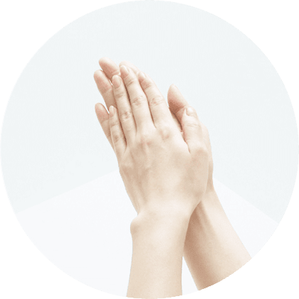 手のひらによくすり込む。