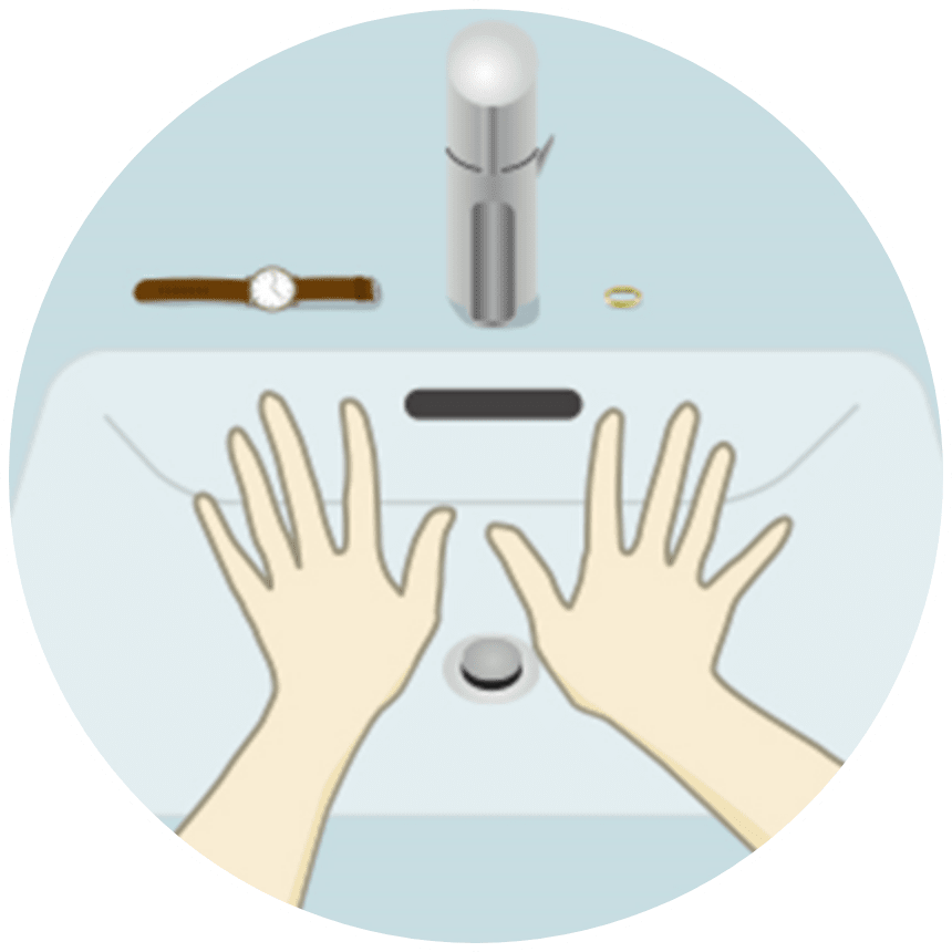 洗いやすいように腕時計や指輪は外しておきましょう。爪は短く切っておきましょう。